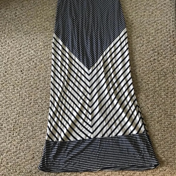 Maxi skirt - Picture 1 of 2